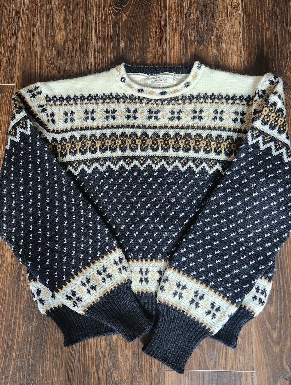 Womens Vintage Wool Crewneck Fair Isle Sweater - Black, Cream & Gold